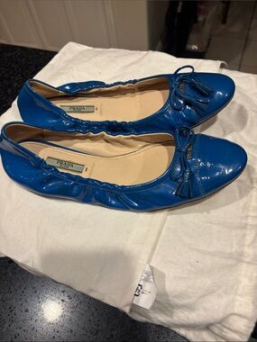 Prada Patent Leather Ballet Flats in Bright Blue with Tassels size 40